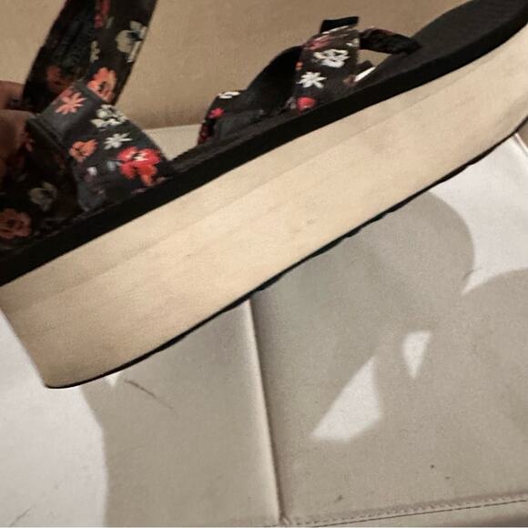Teva Floral Platform Thong Chunky Casual Sandals Black Pink Red White Womens 10 - Picture 10 of 10